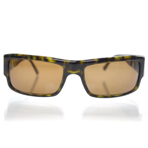 PRADA Tortoise Shell Sunglasses SPR 07F.